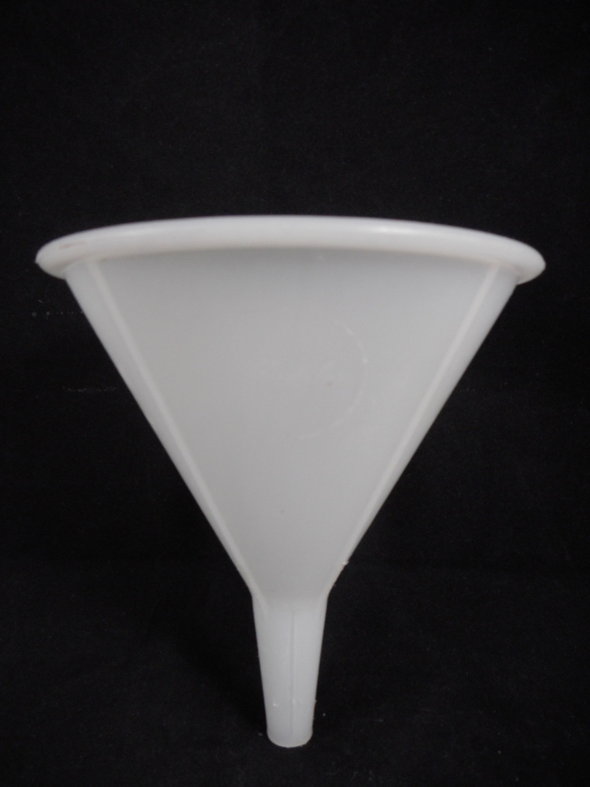HUTZLER Polypropylene Plastic 4″ 8oz Boilable Utility Filling Funnel 808