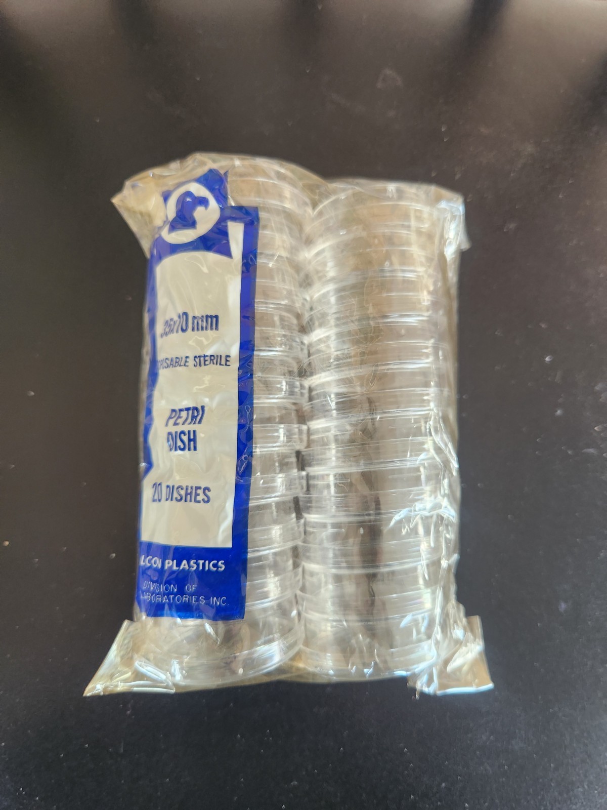 Falcon Plastics 35 mm x 10 mm Plastic Disposable Petri dishes (20 count bag)