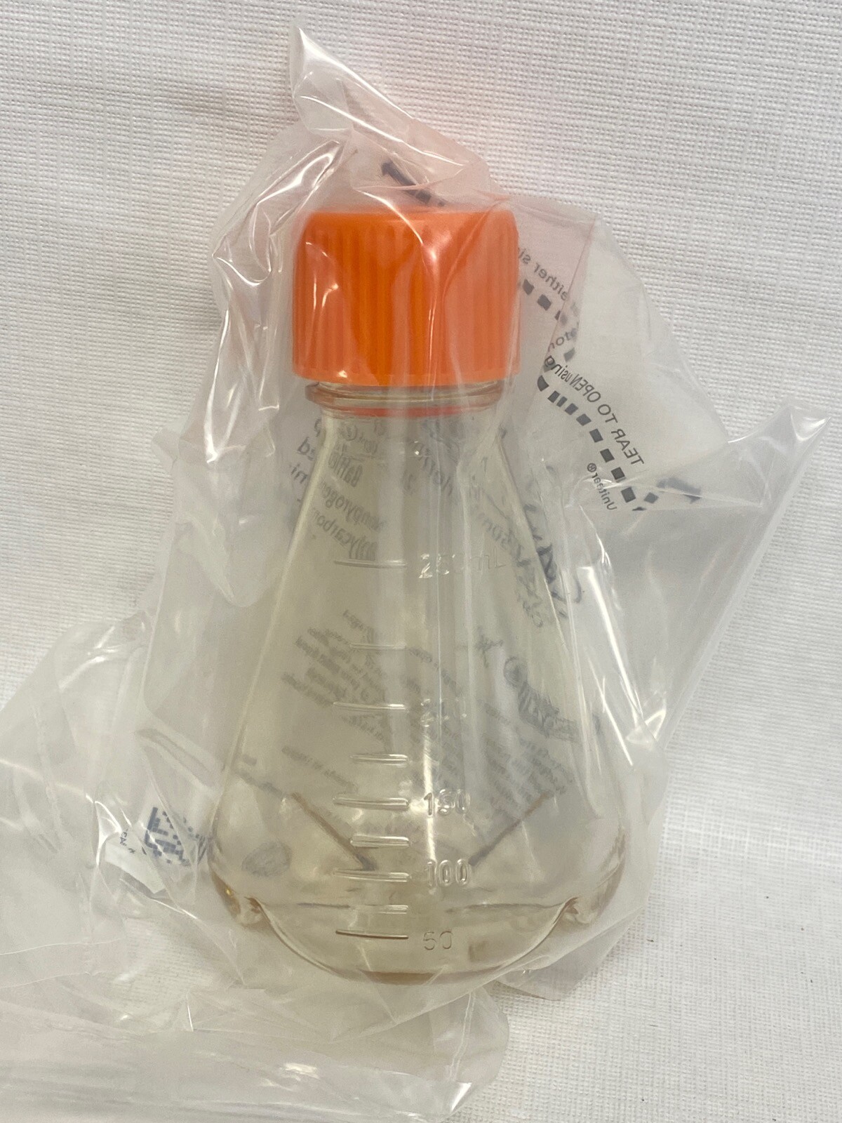 (50/Cs) CORNING 250mL PC Graduated Baffled Erlenmeyer Flasks w/ Vent Cap 431407