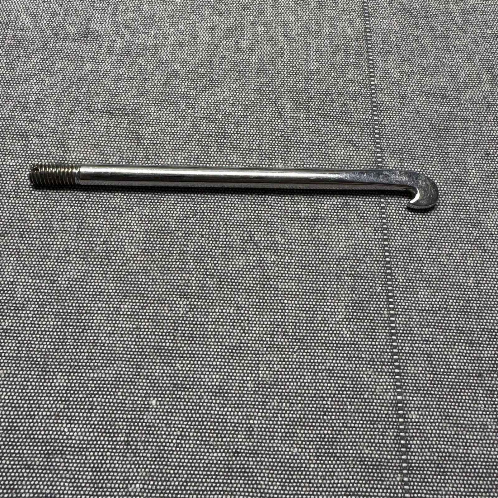 AO 355.35 Swiss Orthopedic Surgical Threaded Hook Rod Instrument Tool Used