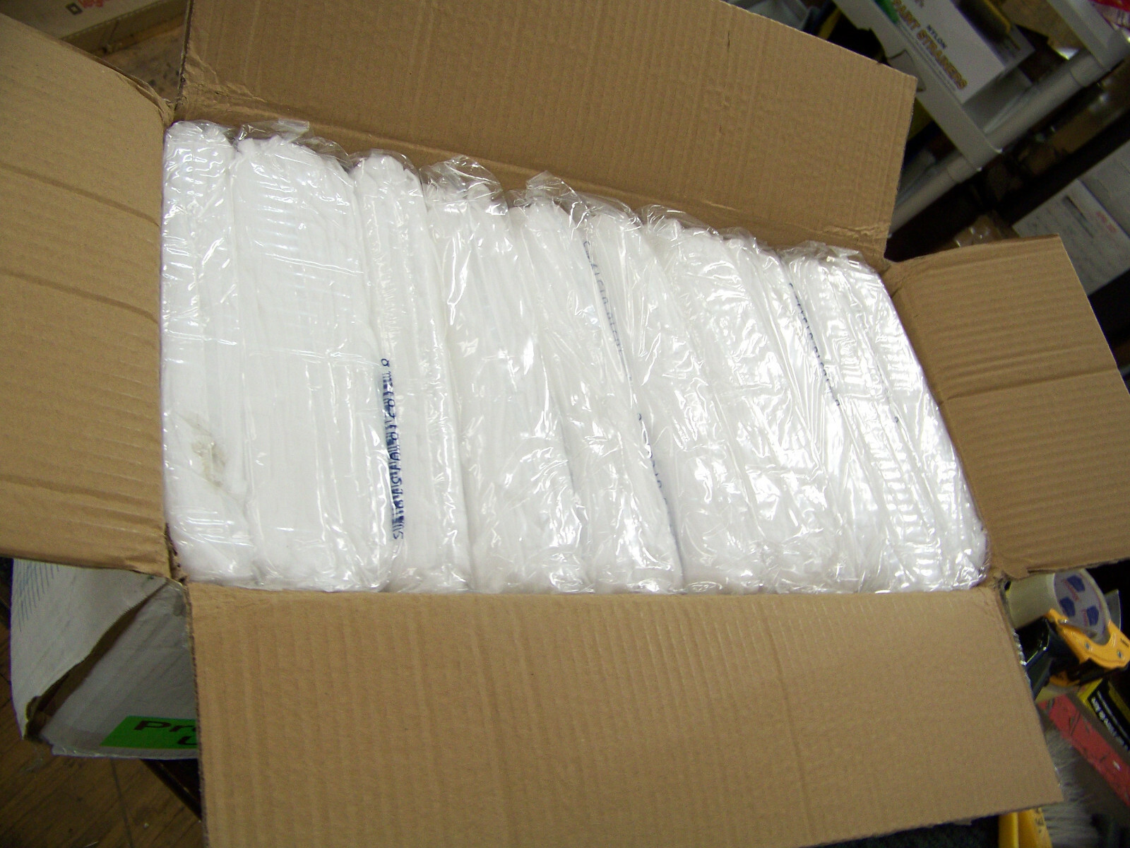 ProCure Isolation Gown White 100%PP Non-Woven Fabric 100 ea. PC150WXL New
