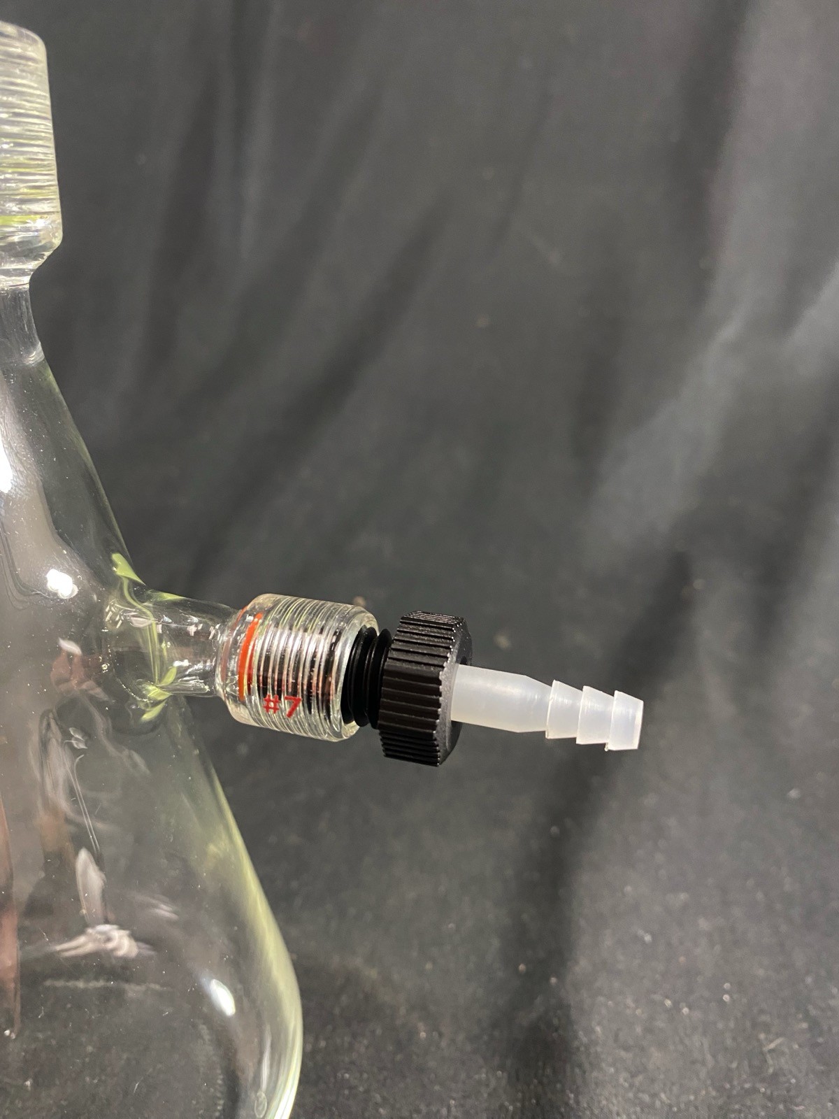 ACE GLASS 500mL Filter Flask #25 Ace-Thread Top With Ace-Safe Hose Connection