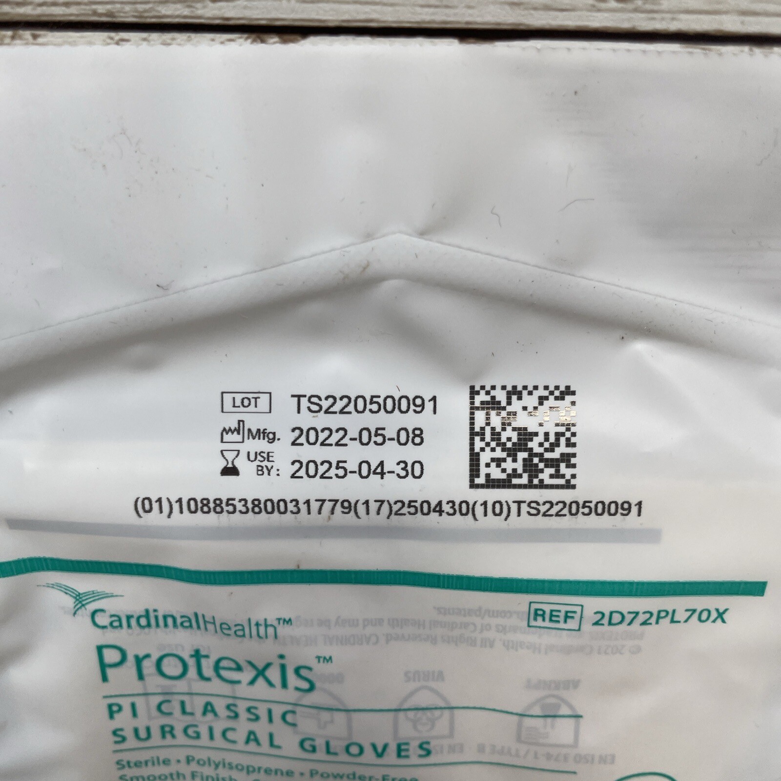 Cardinal Health Protexis PI CLASSIC Surgical Gloves *25 Pair* Size: 7 Exp: 04/25