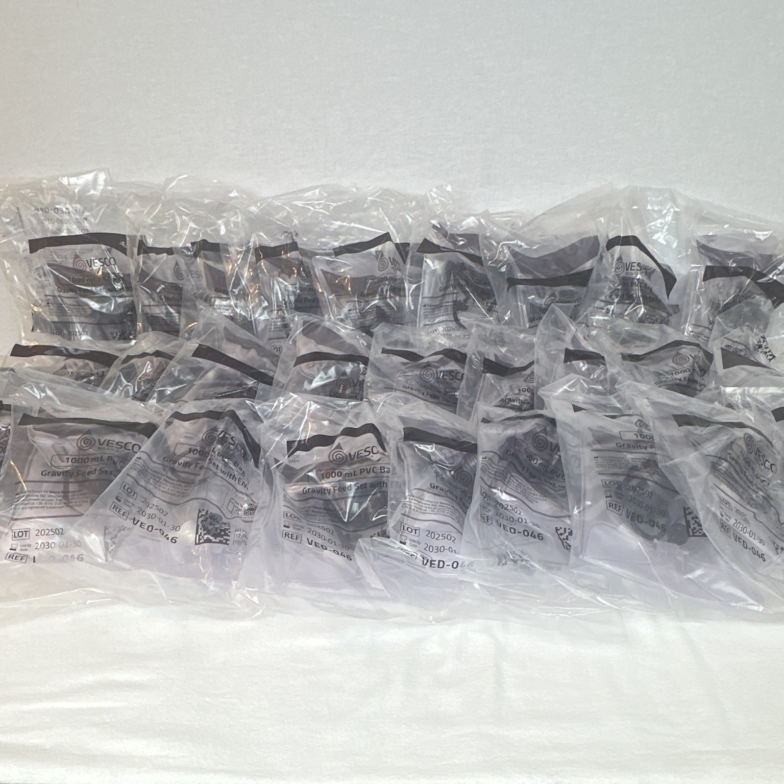 Lot of 30 Vesco Medical 1000mL PVC Bag Gravity Feed Set with ENFit VED-046