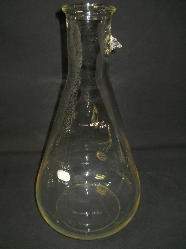 Corning Pyrex Glass 4000mL 4L Heavy Wall Filter Flask, 5340, Damaged Tubulation