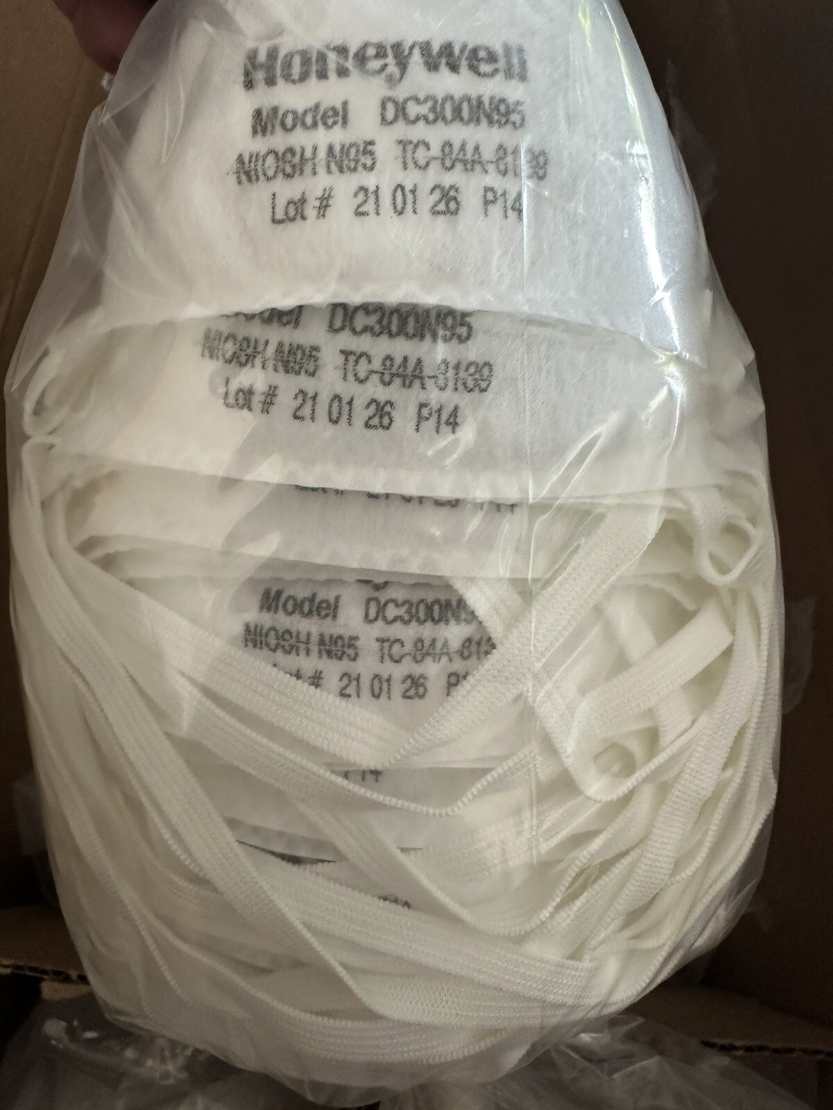 Honeywell N95 DC300N95B Respirator Particulate Masks Disposable NIOSH, 200/Box.