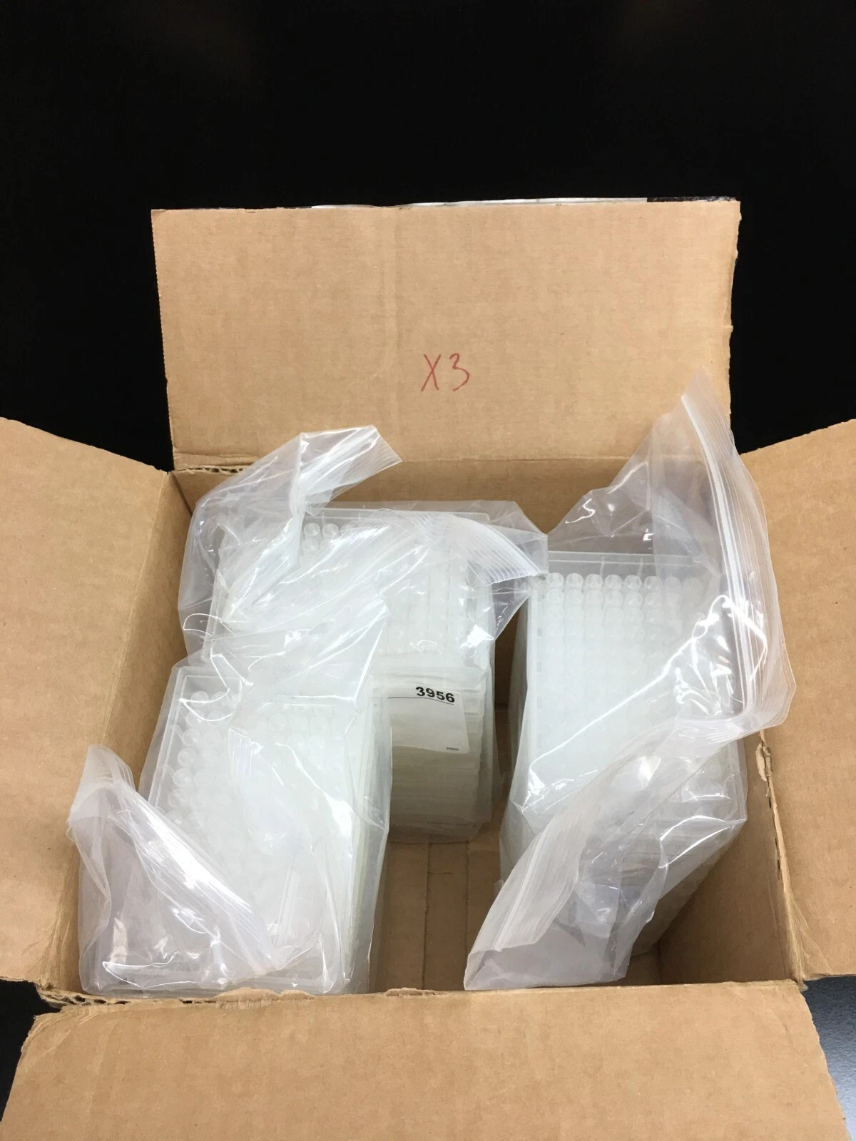Corning 3956 | 96-Well x 0.5mL Clear V-Bottom Storage Block Microplate 30 PCS