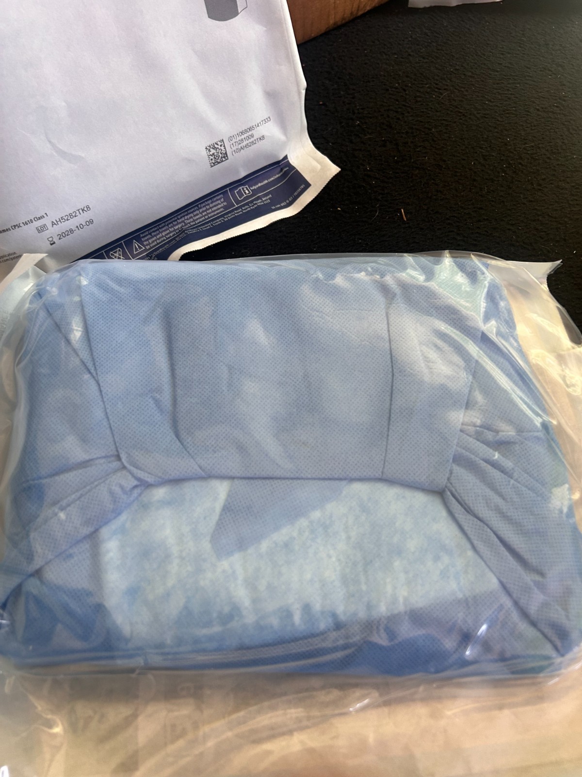 32 Halyard AAMI Level 3 Aero Blue Performance Surgical Gown Large 41733 (2028)