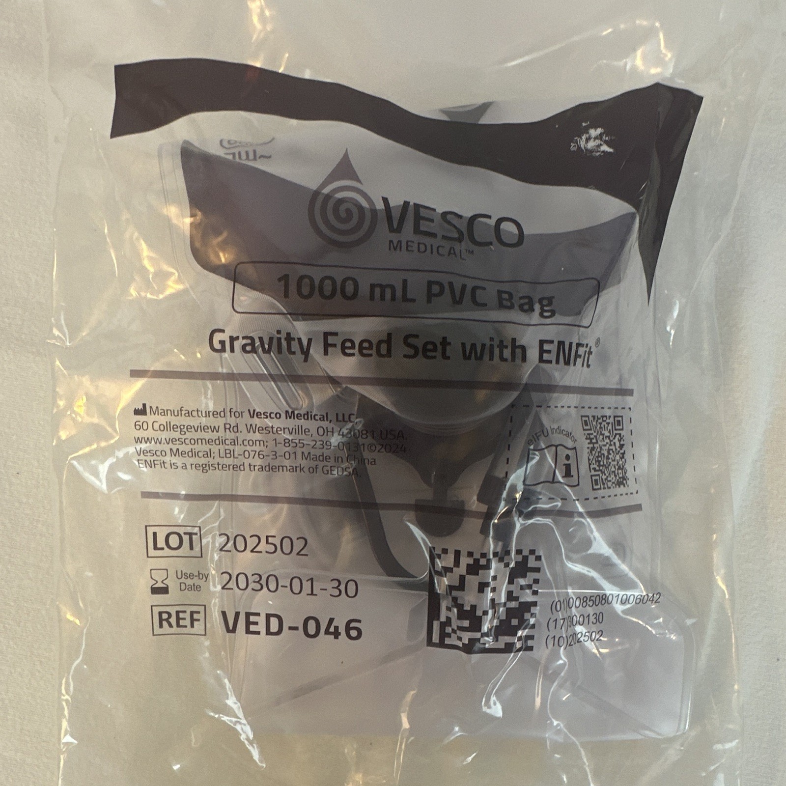 Lot of 30 Vesco Medical 1000mL PVC Bag Gravity Feed Set with ENFit VED-046