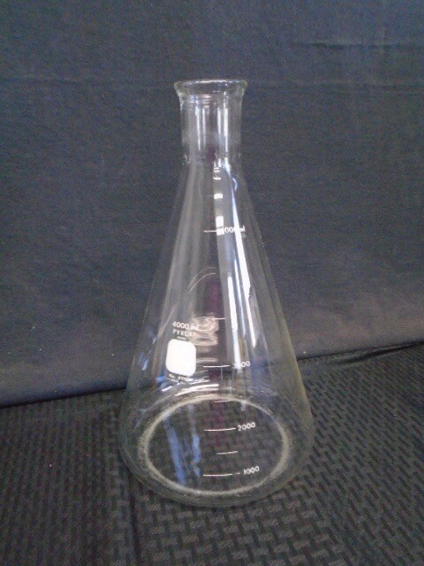 CORNING PYREX 4000mL 4L Glass Graduated Heavy Duty Rim Erlenmeyer Flask 4980-4L