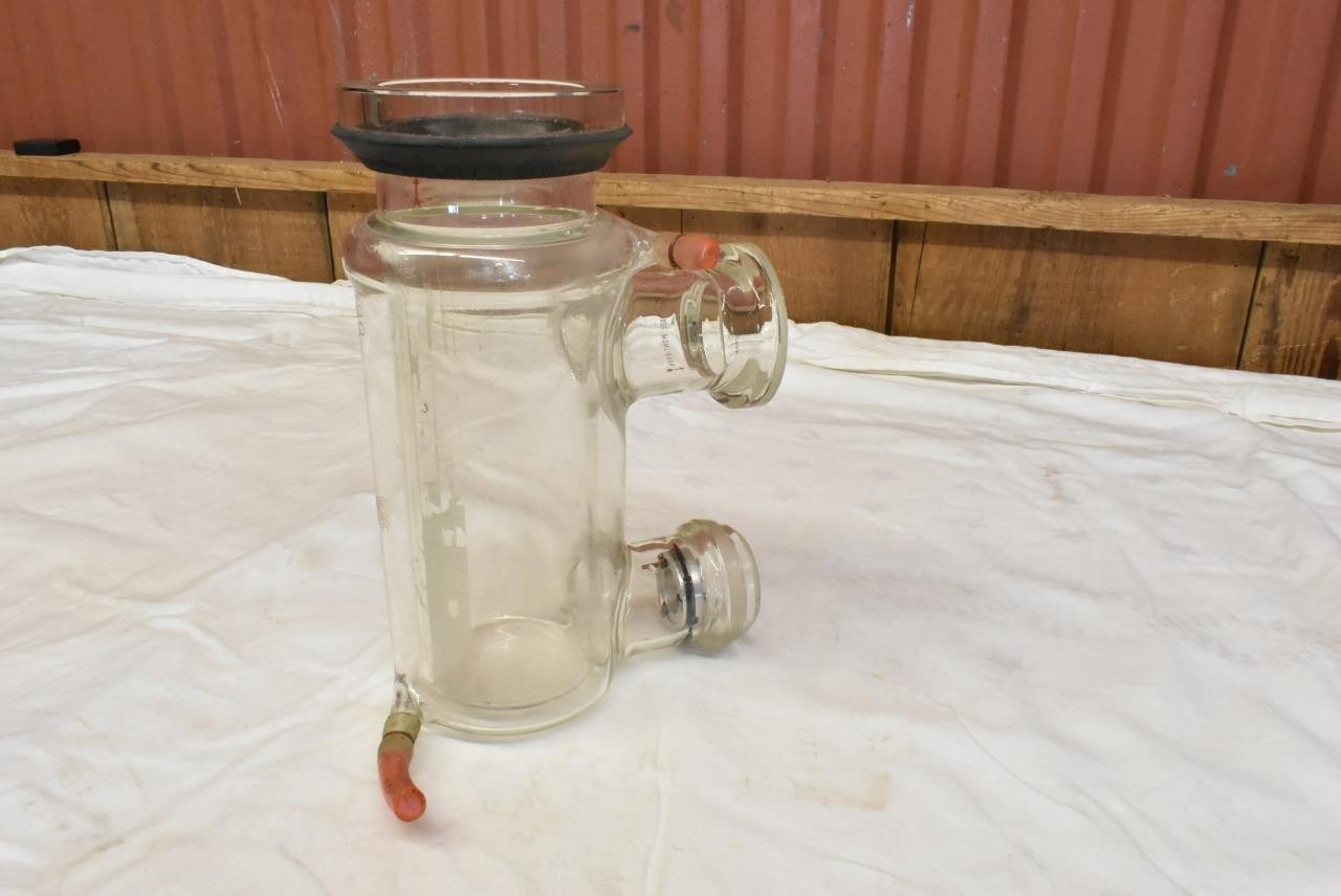 Vintage Scientific Glass Lab Machine Parts Buchi AG 190 Uster Pyrex 5650 Beakers