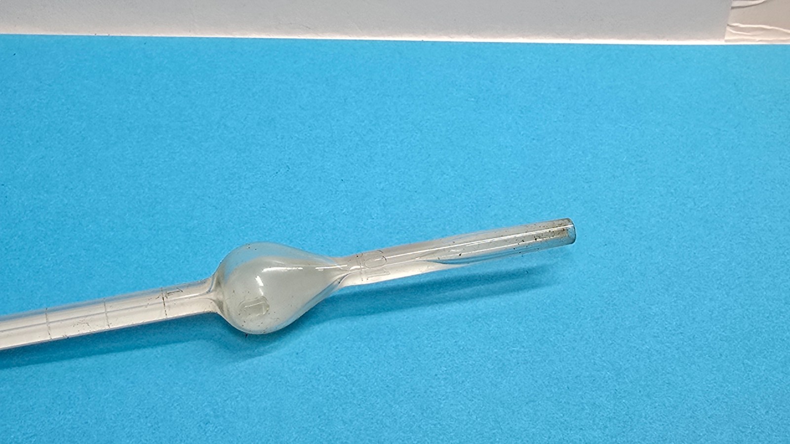 Vintage ERNST LEITZ WETZLAR Volumetric Glass Pipette Rare Labware Germany Lab