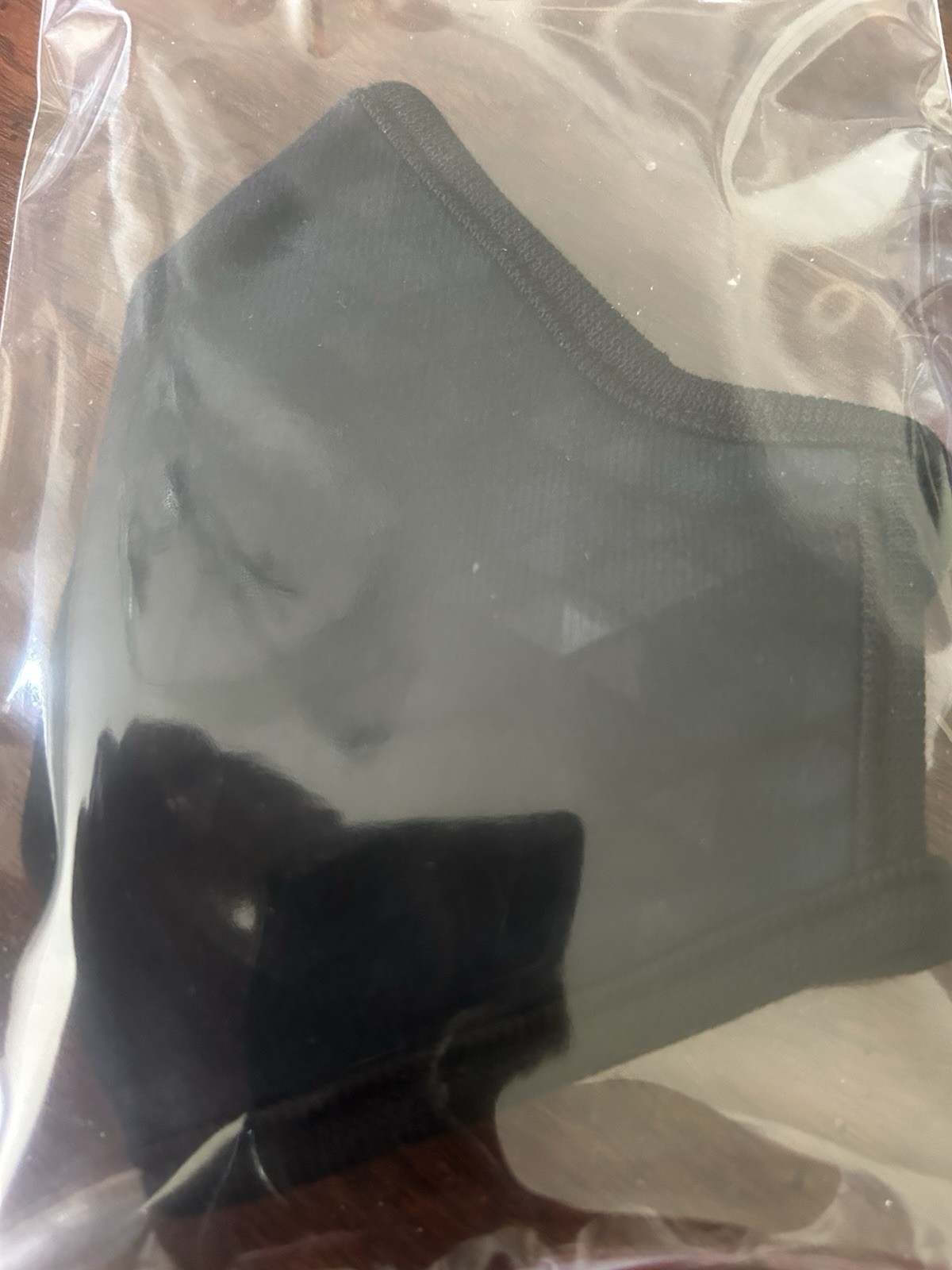 New Vogmask Medium M Filtering Face Mask Reusable Mask Sealed Black on Black