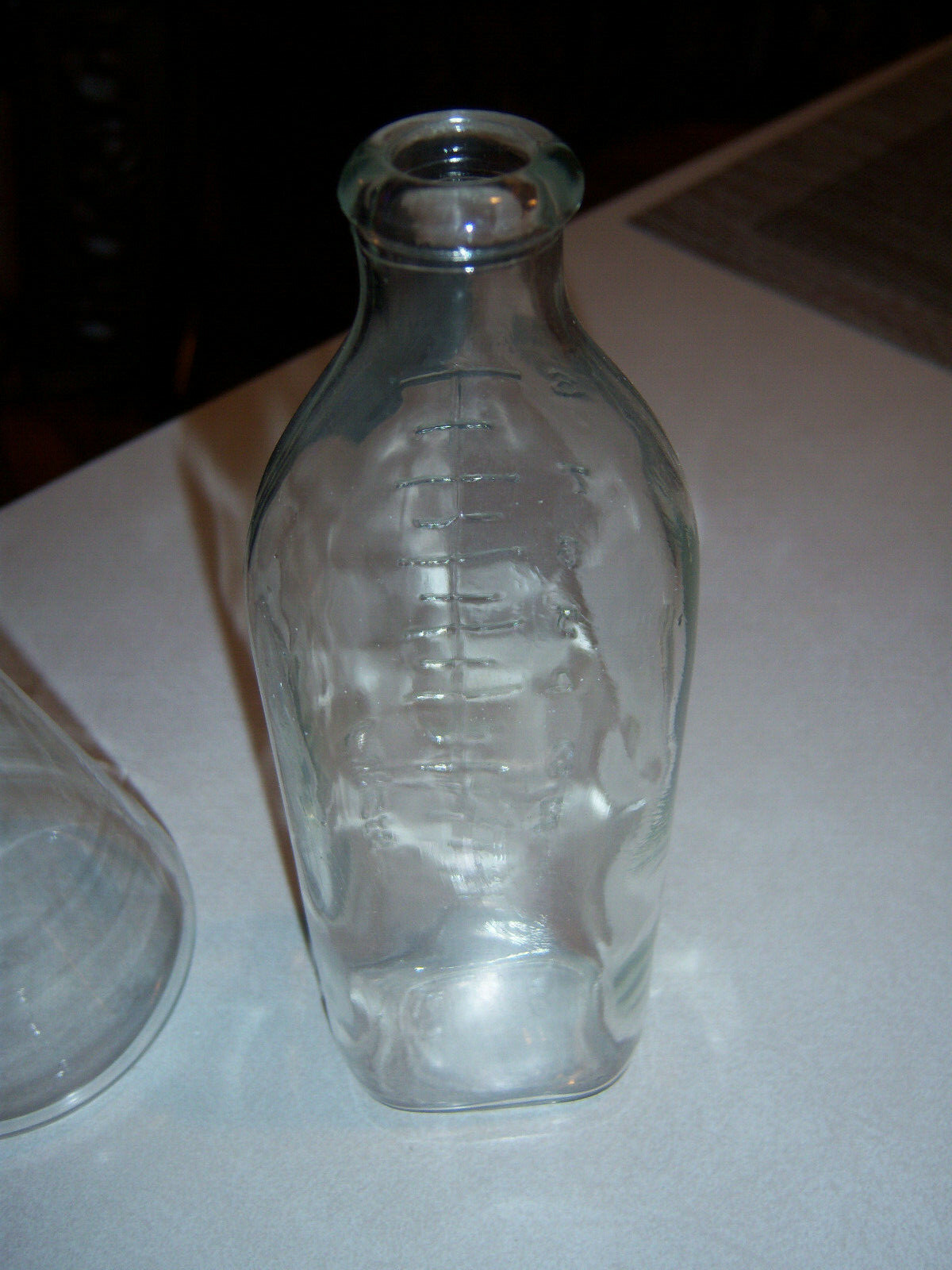 LOT NICE COLLECTOR’S 2 Glass Lab Bottles Pyrex 200ml & 8oz UNKNOWN MAKER…