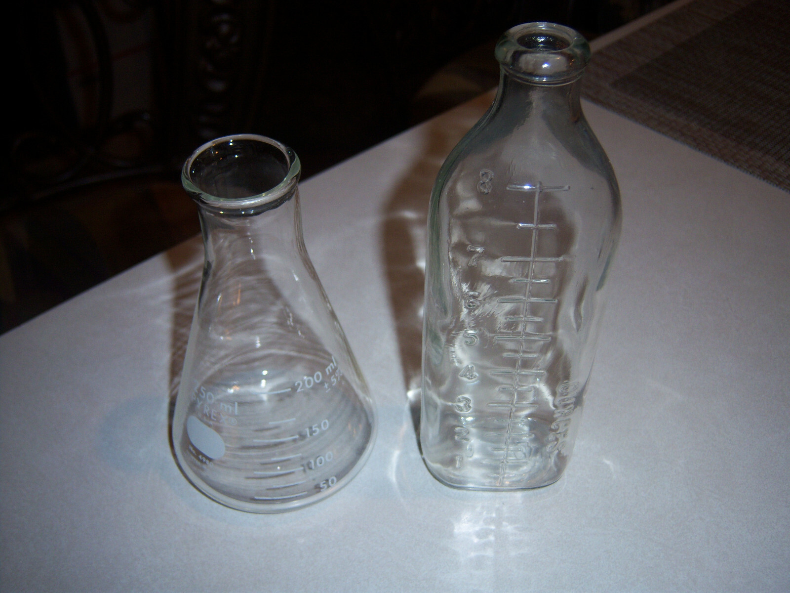 LOT NICE COLLECTOR’S 2 Glass Lab Bottles Pyrex 200ml & 8oz UNKNOWN MAKER…