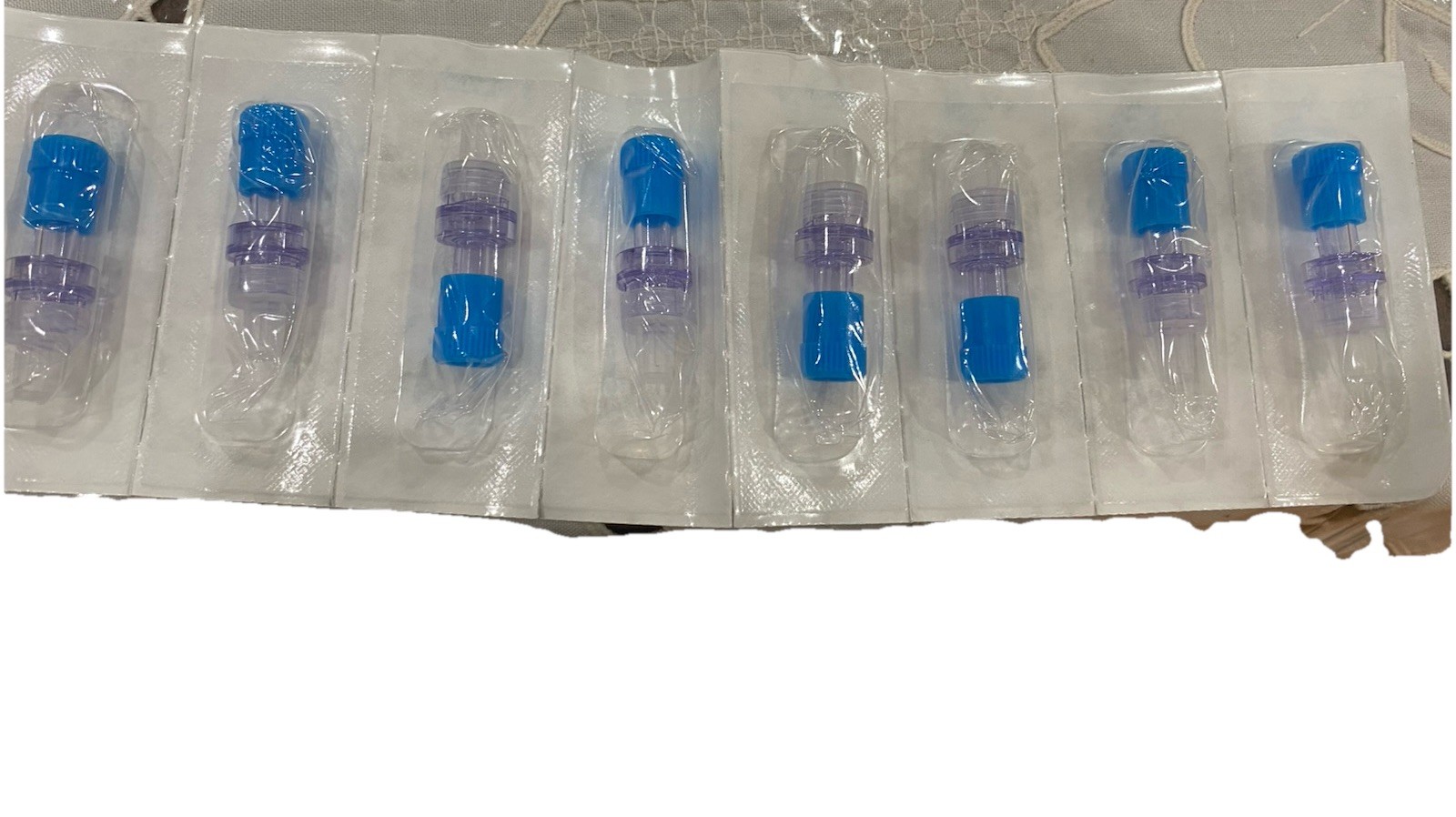 MOOG Curlin Administration Set 380-4128 +close Backcheek Valve415062