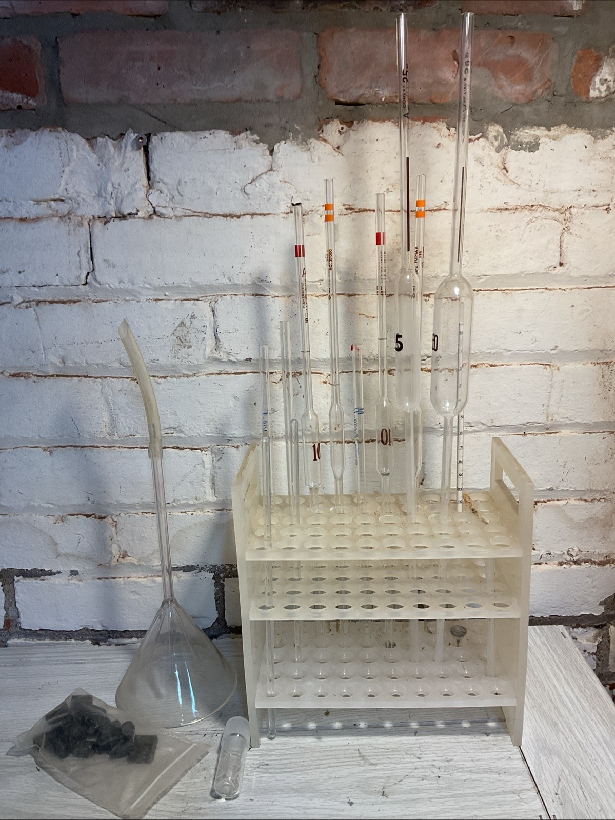 Lot of 10 Mixed sizes Pyrex USA Reusable Lab Glass Serological Pipettes, Funnel