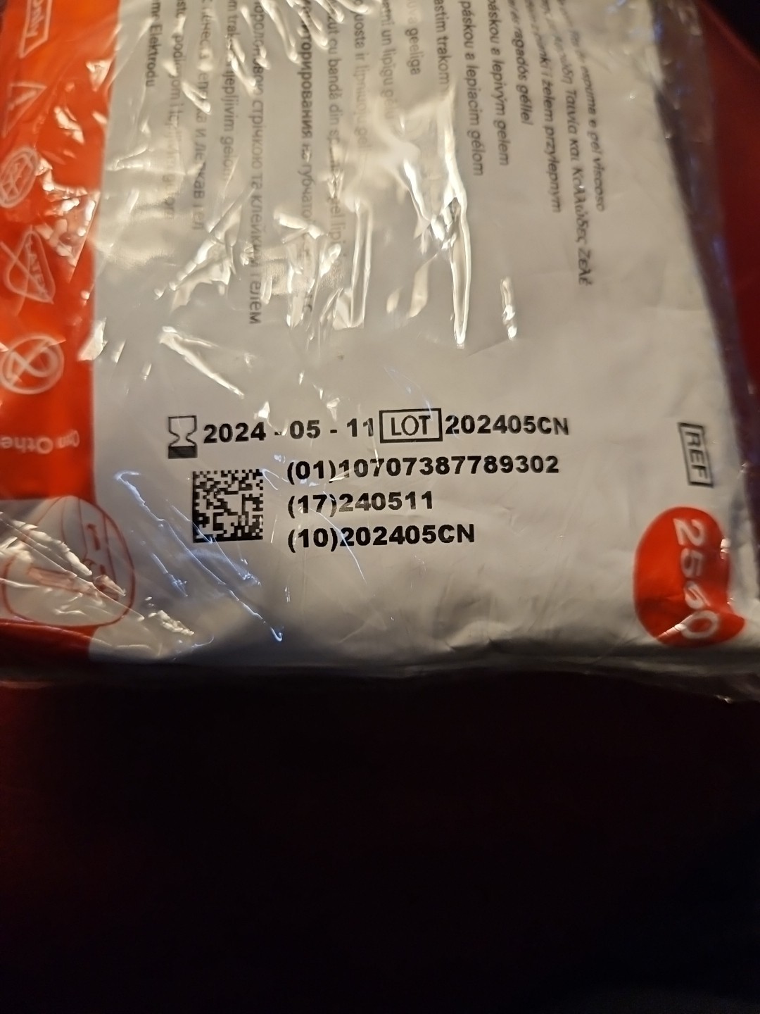 3M 2560 RED DOT Monitoring Electrode 100 ct – 1.6″x1.36″ Foam Tape Sticky Gel