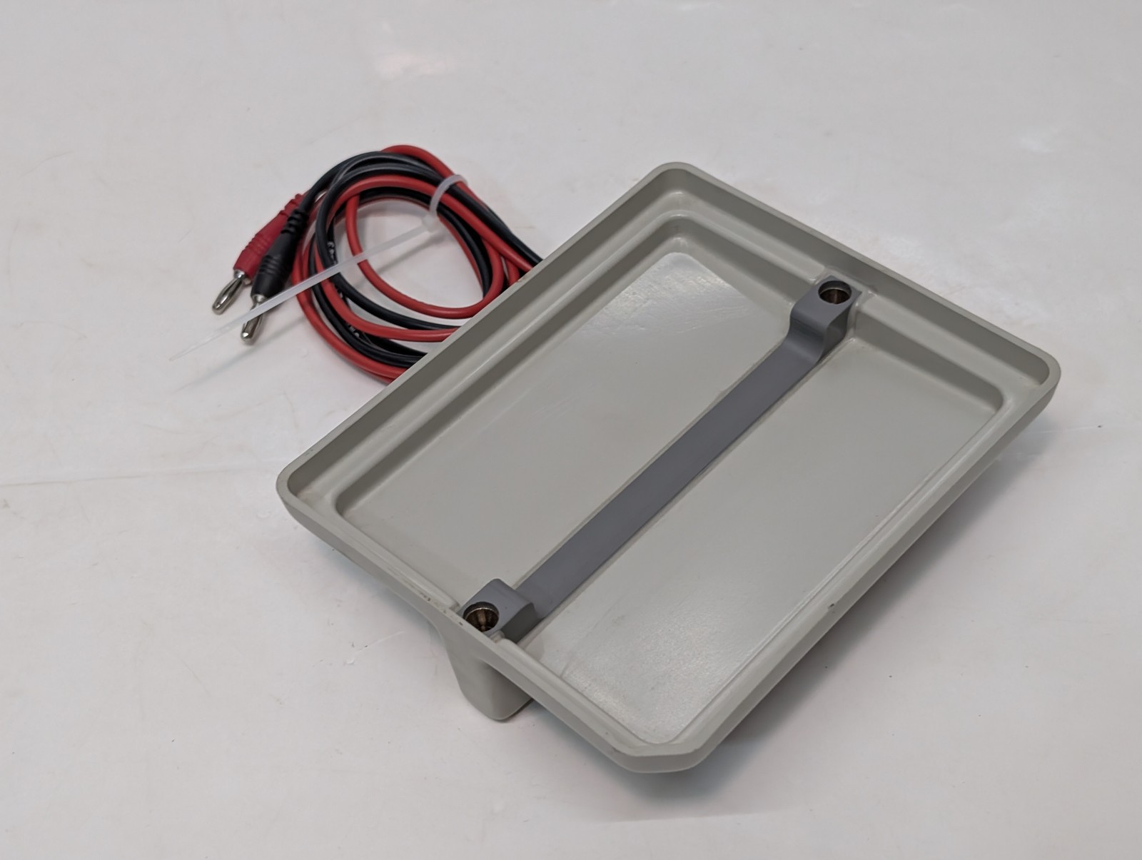 Lot of 2 BRL Mini-V 8:10 electrophoresis gel unit lids as shown
