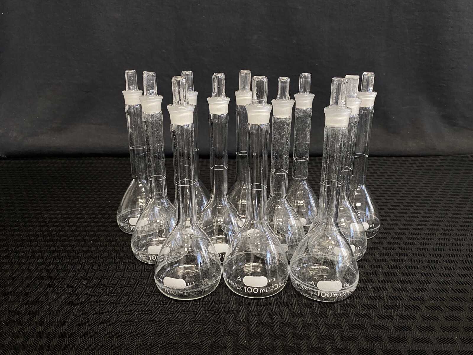 (12) PYREX Glass Class A 100mL TC Volumetric Flask w/ #13 Stopper 5640 5680