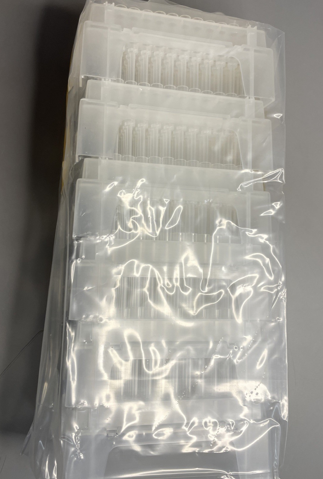 Tomtec 196-205 Pipette Tips 450uL Quadra Non-Sterile – 5 Racks, 480 Tips