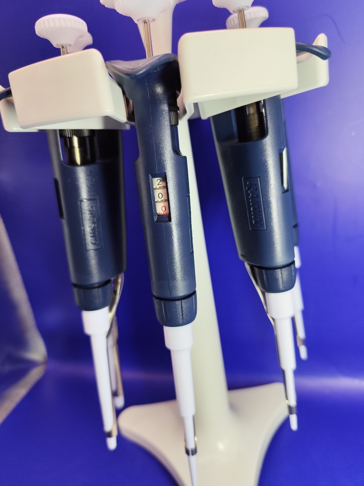 Set Of X5 Rainin Classic Pipette PR1000 PR200 PR20 PR10 PR2 With Carousel Stand