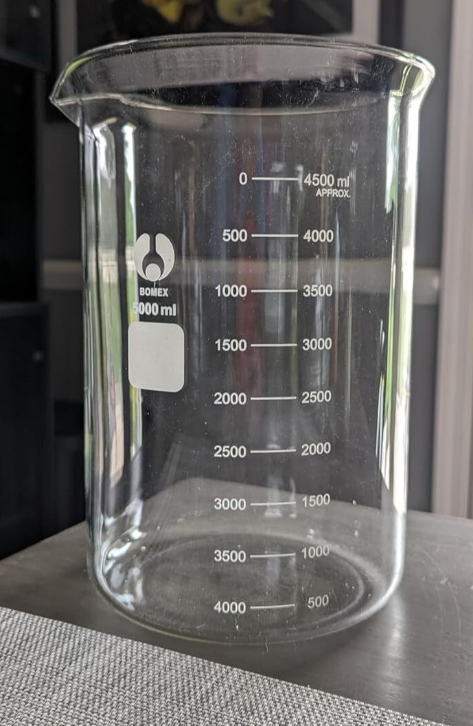 Scientific 5000ml Glass Beaker 3.3 Borosilicate Glass Double Scale Graduated NEW