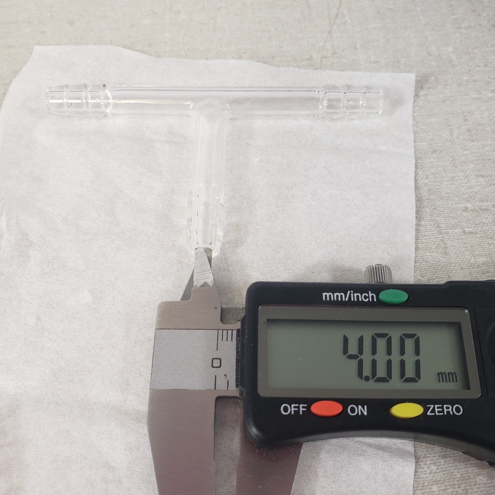 UNBRANDED Borosilicate Glass, 2 3mm Y-Shapes and 2 4mm T-Shapes