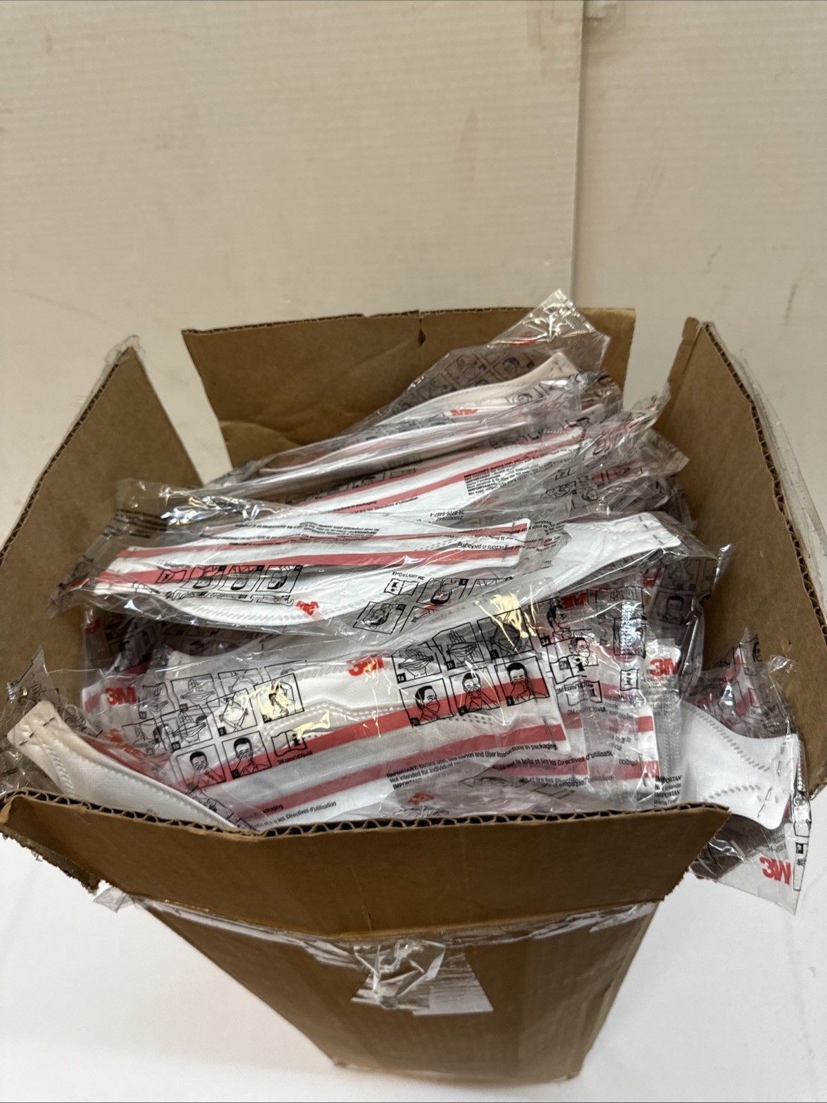 New Case of 440 3M Aura N95 1870+ Respirator and Surgical Face Masks