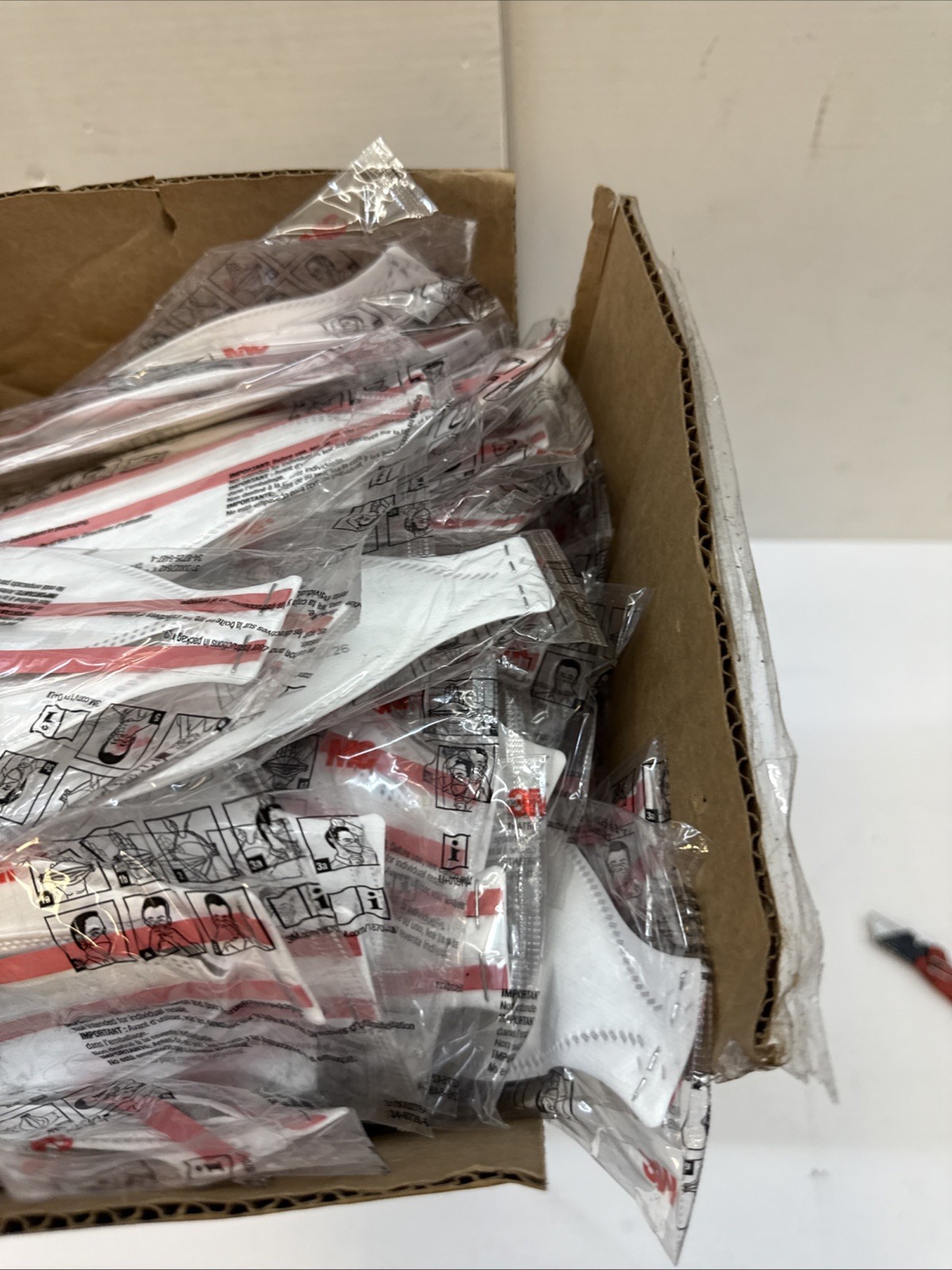 New Case of 440 3M Aura N95 1870+ Respirator and Surgical Face Masks