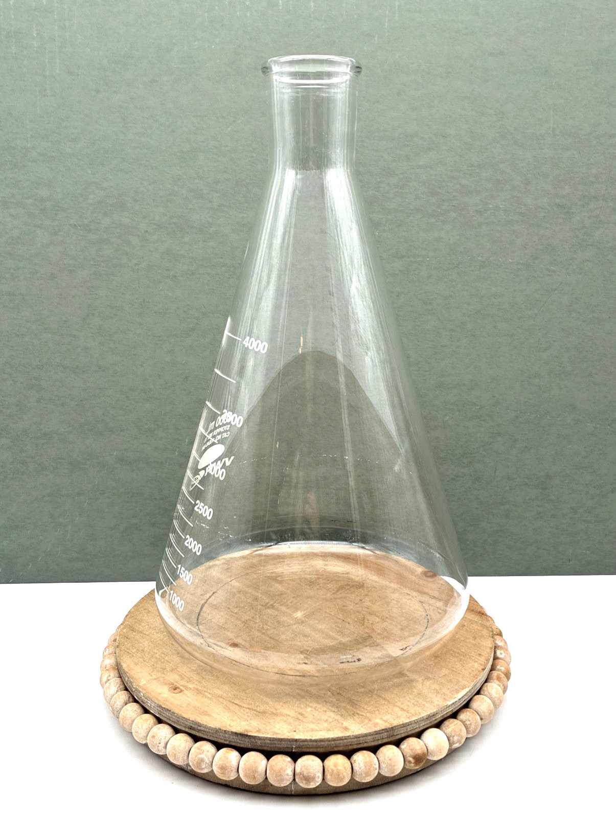 VWR 4000 mL CAT NO: 10545-846 Graduated Erlenmeyer Beaker, Heavy Wall