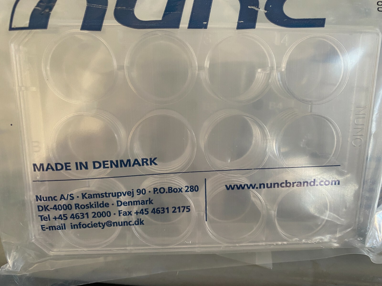 (42) Nunc Polystyrene 2mL 12-Well Multidish Flat Bottom Cell Culture Dish & Lid