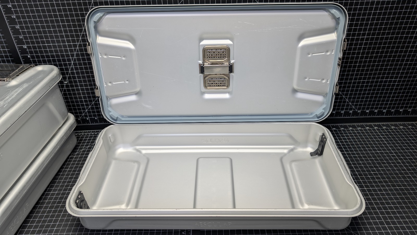 AESCULAP Aicon JJ111 Sterilization Container w/ Enhanced Drying System EDS