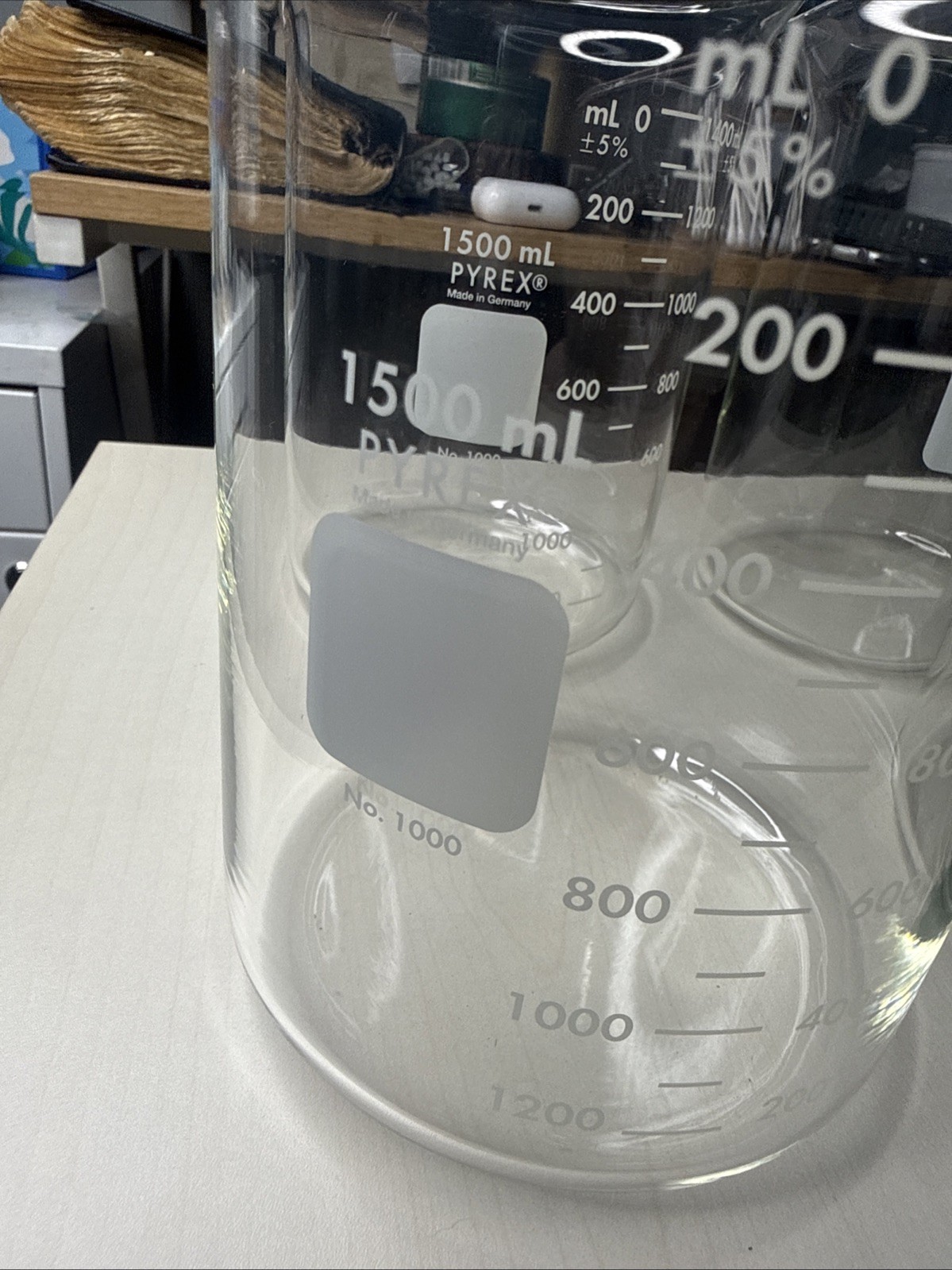 Corning Pyrex 1000-1XL Glass 1.5 Liter Graduated Low Form Griffin Beaker 4 PACK