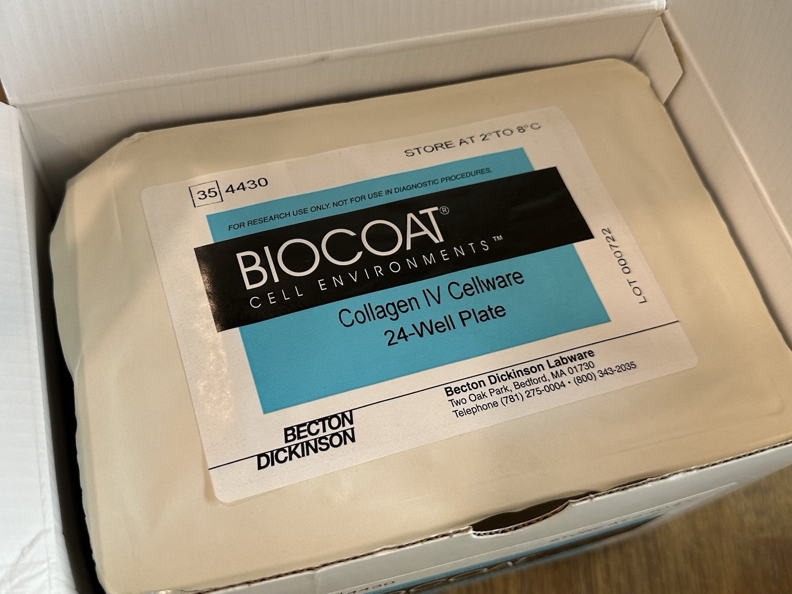 Corning BioCoat Collagen IV Cellware 24-Well Clear Bottom Plate w/ Lid, 5/Case