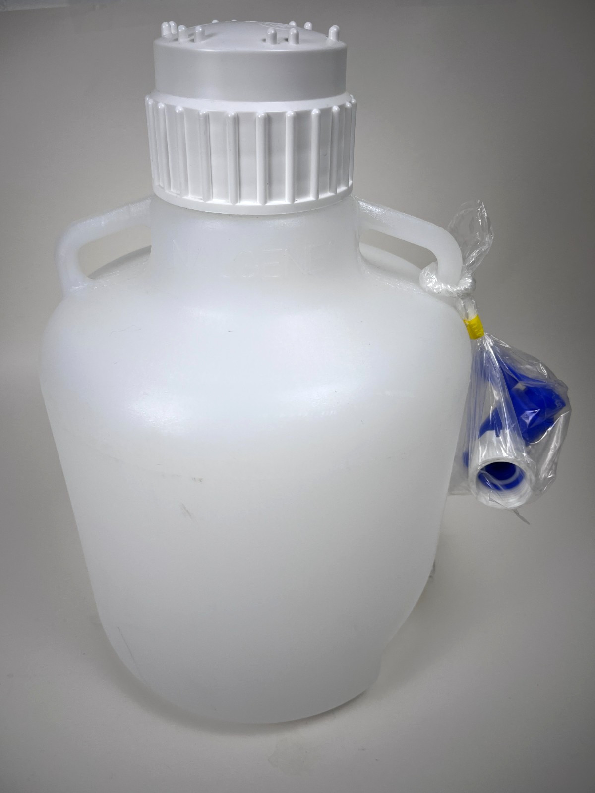 Thermo Scientific Nalgene 02-963-2A Carboy With Spigot, 10L, Handles, New