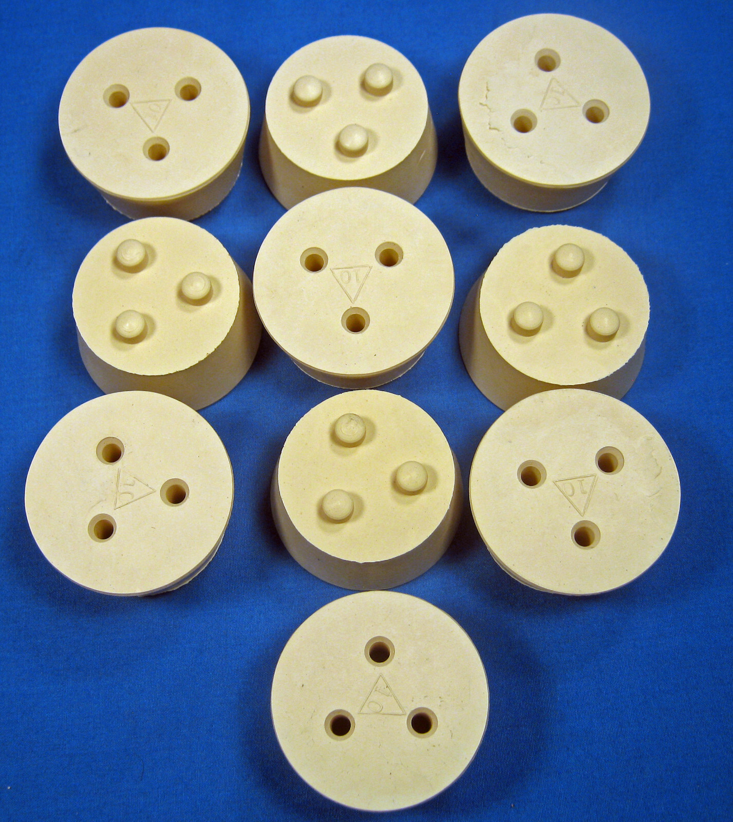 TWISTIT WHITE RUBBER STOPPERS #10 X10 NEW OLD STOCK FREE SHIPPING