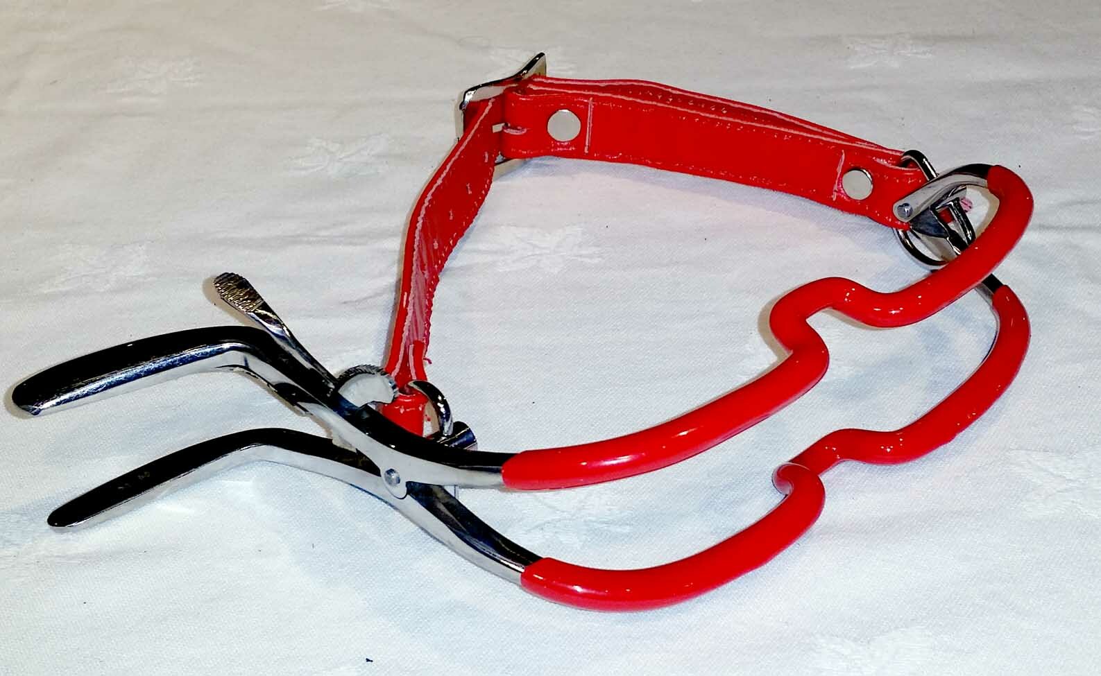 PVC Coated Jennings Mouth Gag Dental Gag Red Soft Leather Strap UK Seller