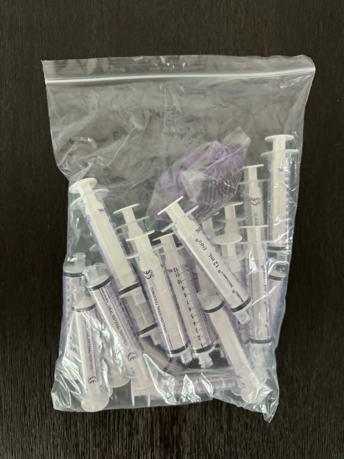 NeoMed NeoConnect ENFit 12mL Oral/Enteral Syringes With Caps (~25/Pack)