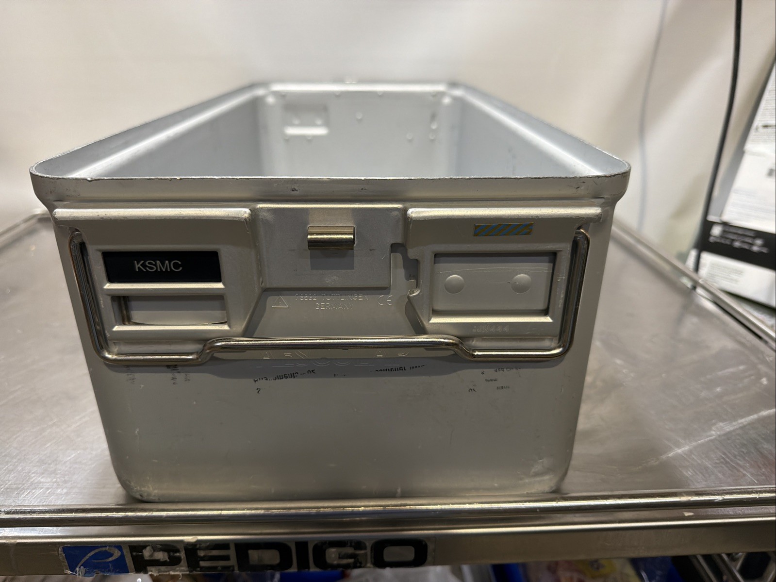 AESCULAP JN444 STERILE CONTAINER W/ JP005 GRAY PRIMELINE LID REUSABLE FILTERS