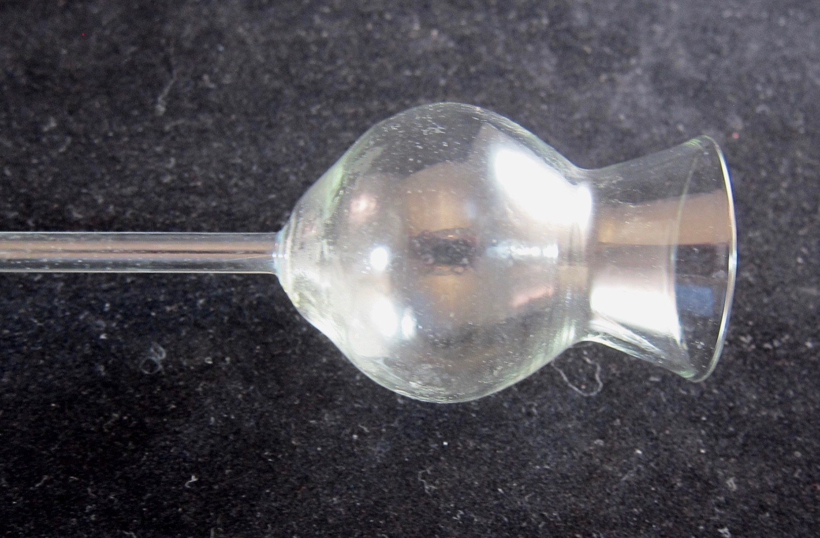 Thistle Tube. For Chemistry Lab. 14 1/2″ long. Mouth opening=1 3/8″.