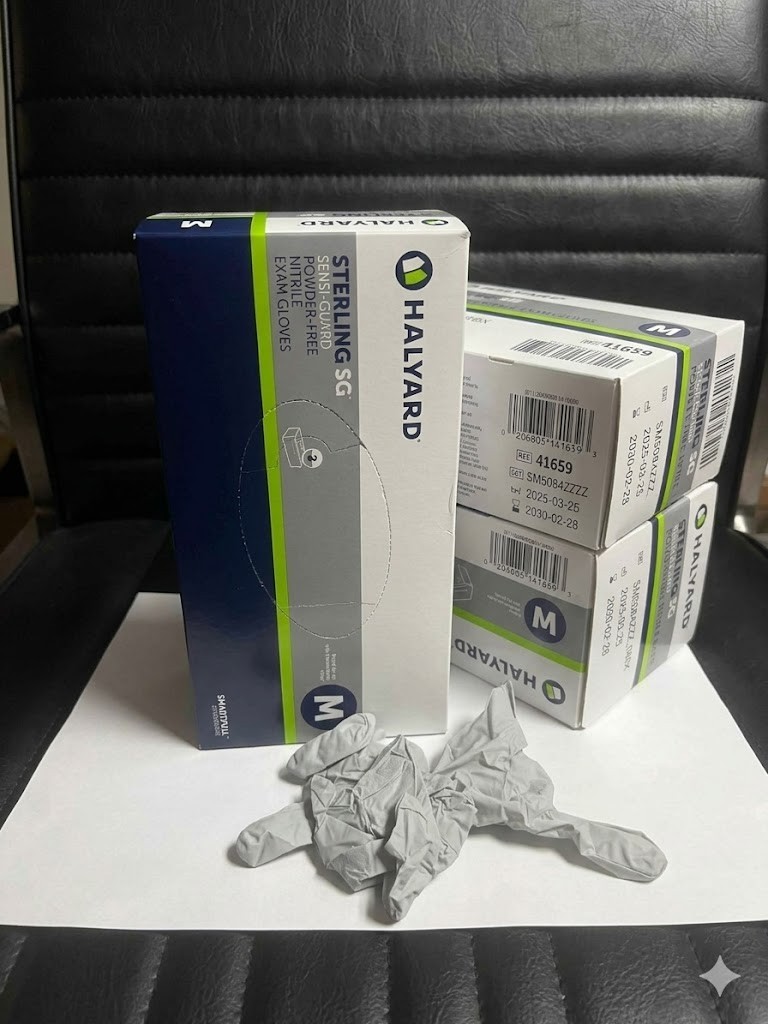 Halyard Sterling SG 41659 Chemo Rated Nitrile Exam Gloves 250 Medium Powder-Free
