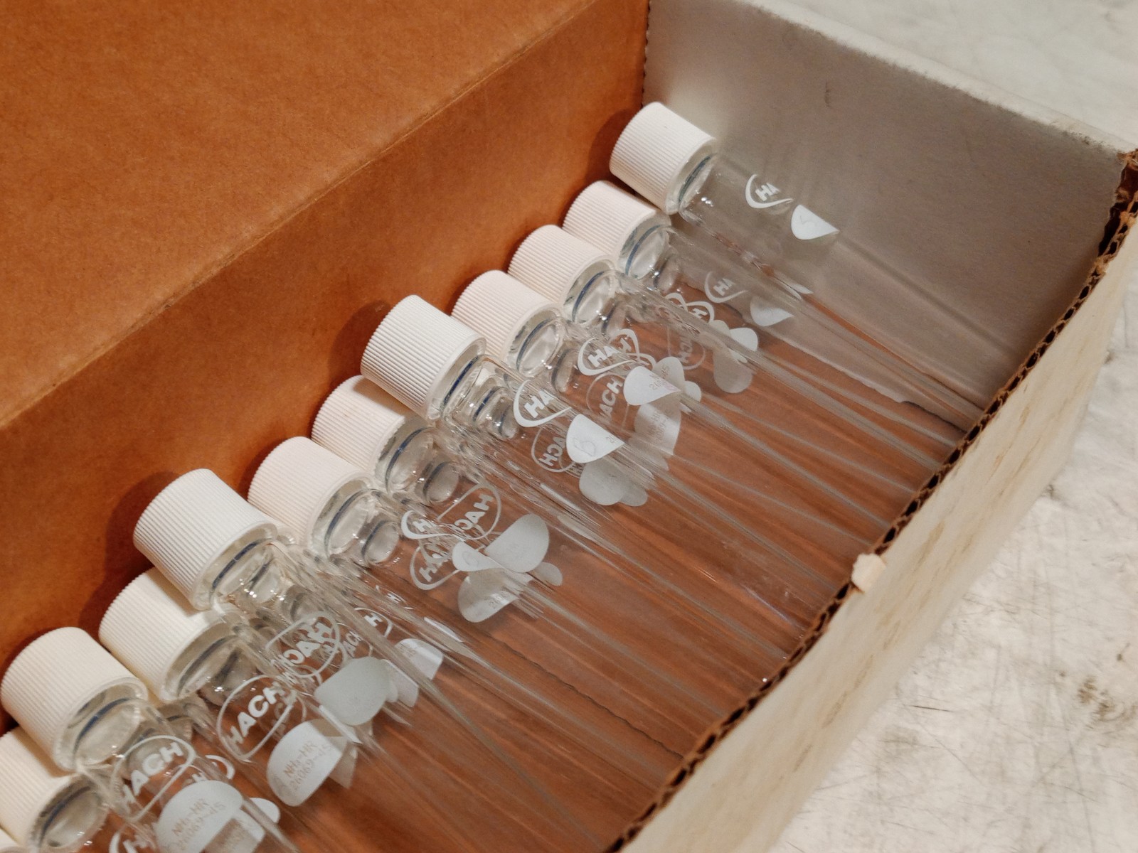 Linco 11559 HAC NH3-HR Glass Sample Vials Lot of 20 in box as shown