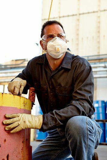 4- 3M 8233 N100 Particulate Respirator Protection Masks With Exhalation Valve