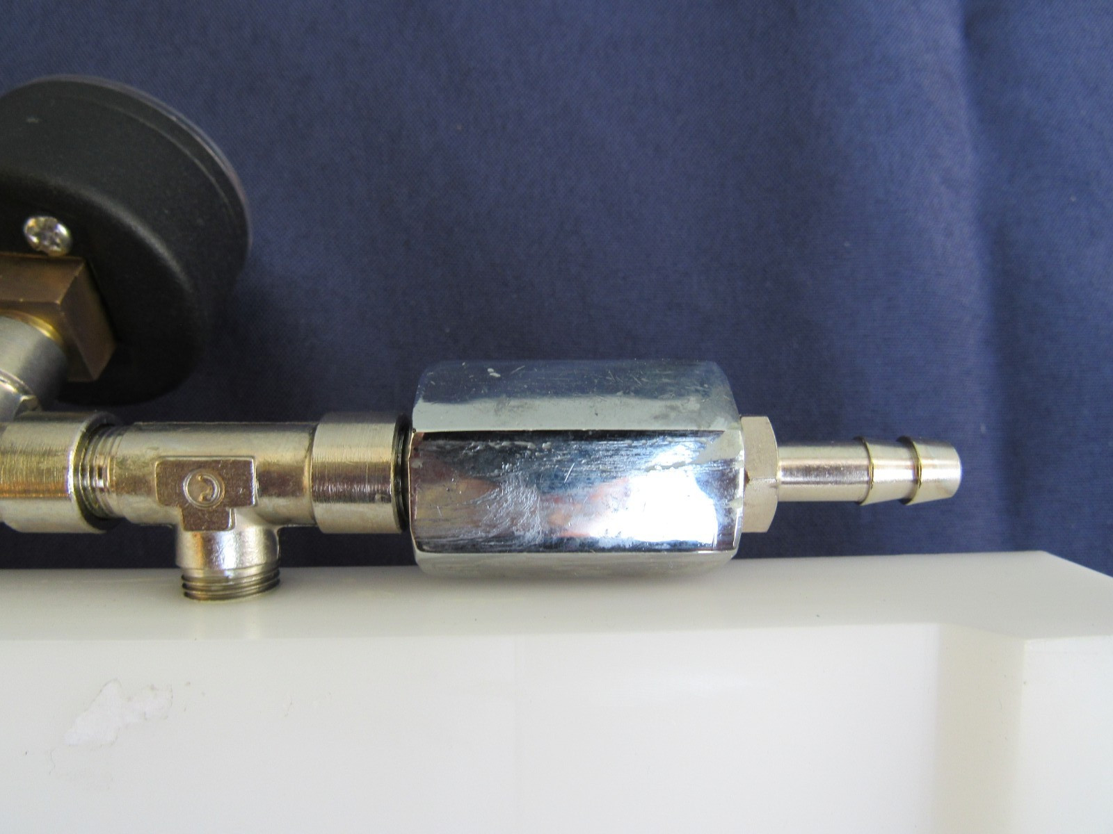 Unknown manuf. Vacuum Manifold w/ gauge, CAMOZZI RFU 4H2-1/8 VALVE, MINI-LUX DN8