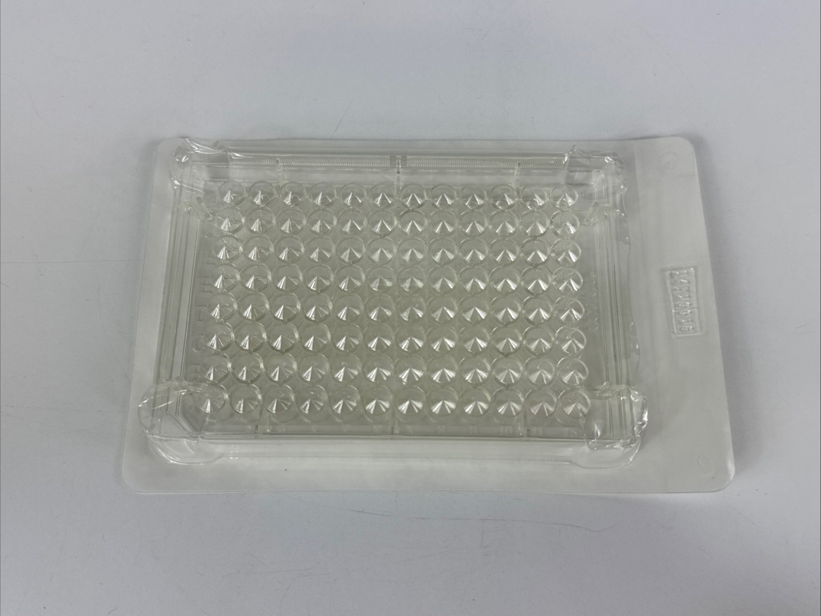 Corning Costar REF 3896 Microplate 96 Well V bottom 380 µL Lot 31 PCS