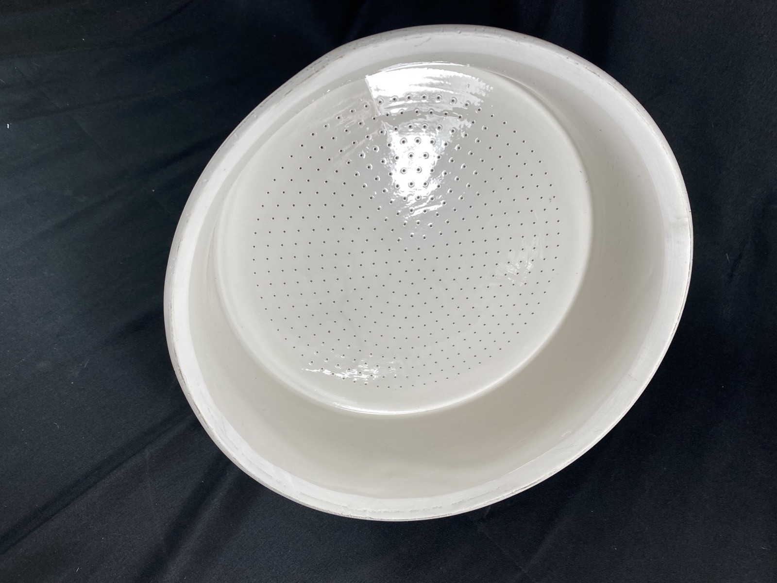 COORSTEK Porcelain 4500mL Buchner Funnel 13 3/4″ OAL 240mm Paper Filter 60248