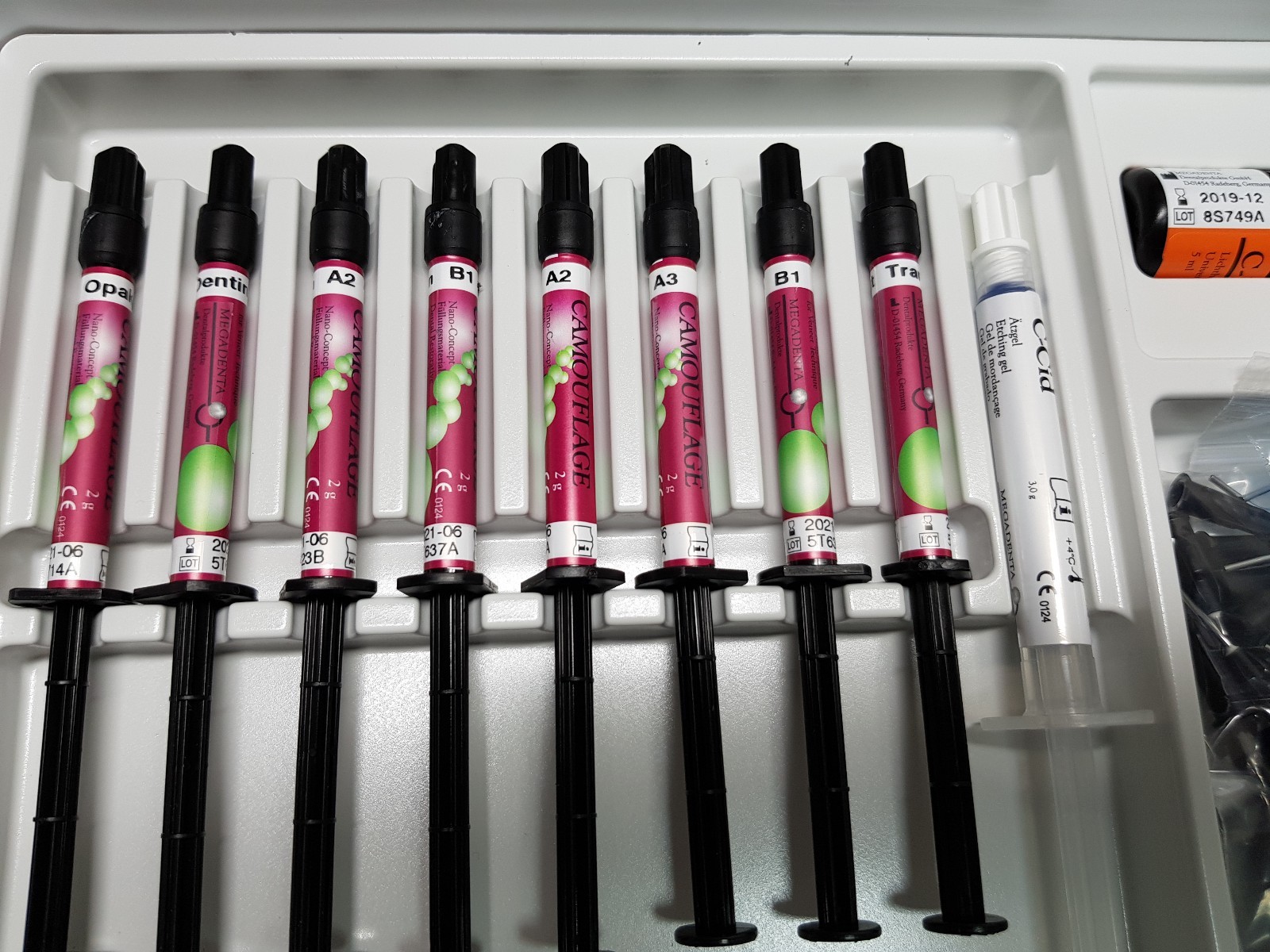 Dental Camouflage Flow Nano composite for direct laminate veneers Germany