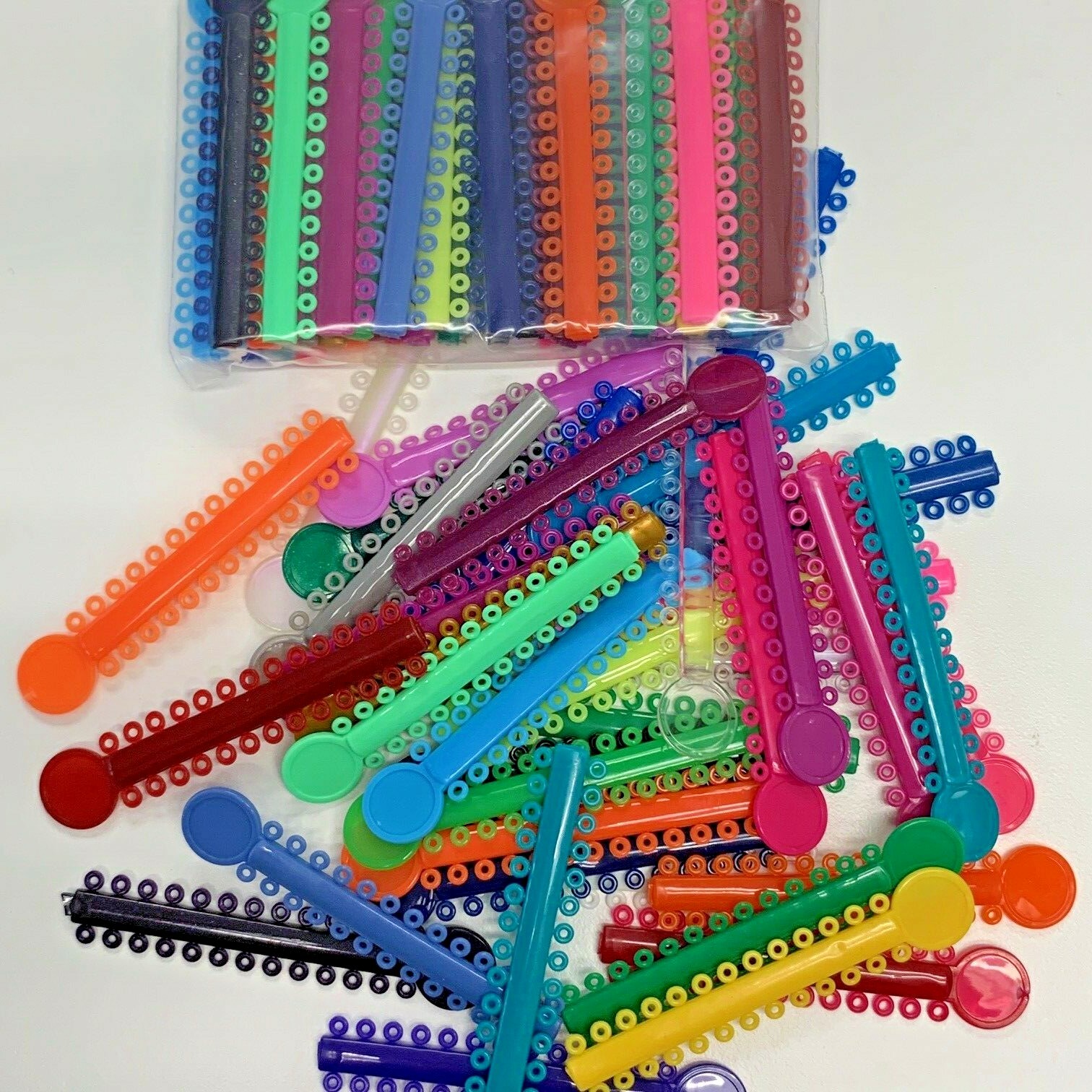 1040 Dental Ligature Rubber Ties Bands Braces Orthodontic Elastic Colored Bands