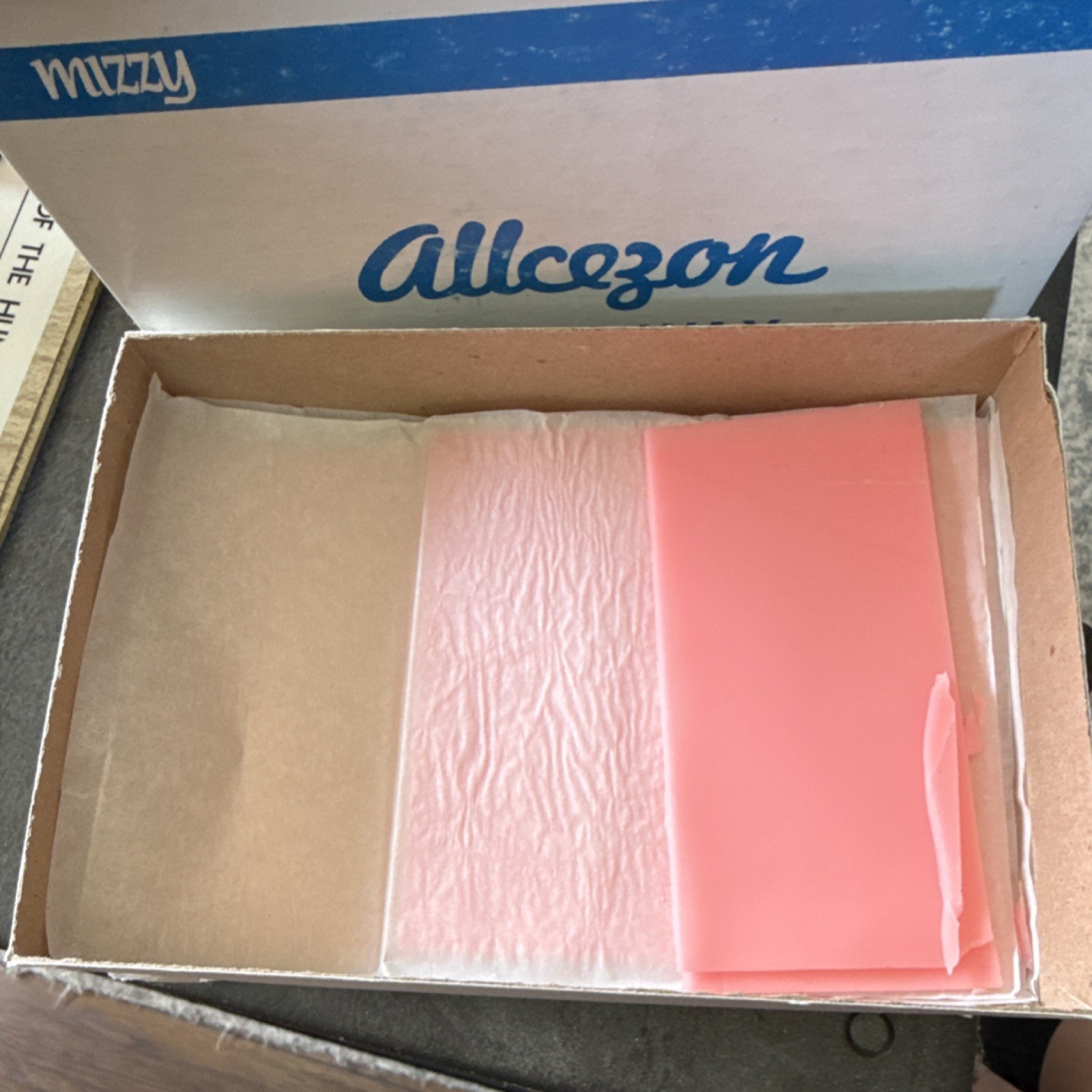 Mizzy Allcezon Lt. Pink Unscented Dental Wax MPN 745